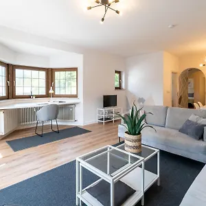 Apartment Partenkirchen - 3-zimmer Mit Panorama-balkon - Bestlage Am Fuß Des Berges